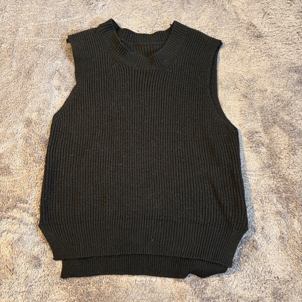 SHEIN Black Ribbed Knit Crew Neck Sweater Vest Small Sleeveless Pullover Top